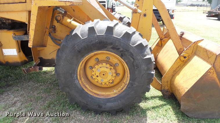 image for item DE7105 1980 Case W14 wheel loader