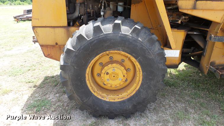 image for item DE7105 1980 Case W14 wheel loader