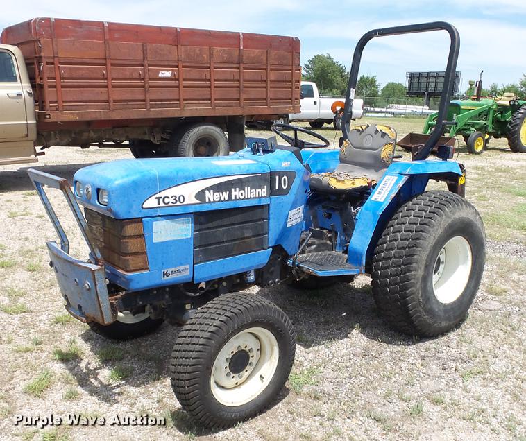 image for item DE7107 New Holland TC30 tractor