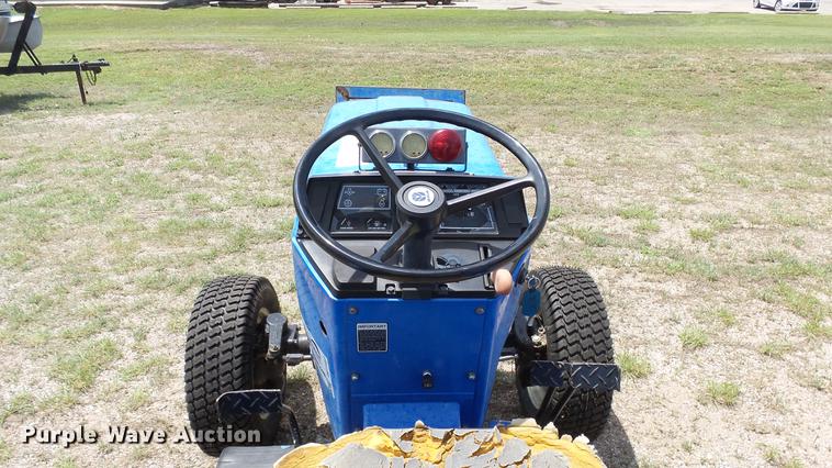 image for item DE7107 New Holland TC30 tractor