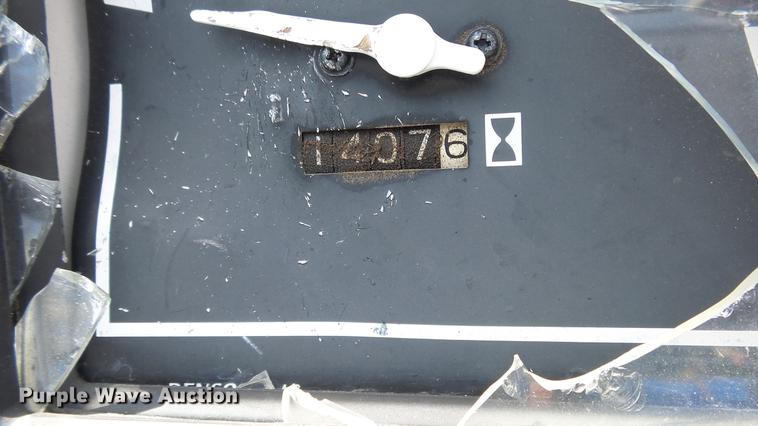 image for item DE7107 New Holland TC30 tractor