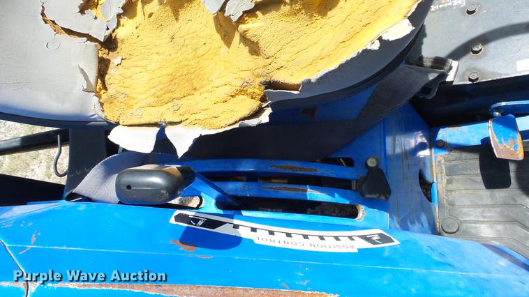 image for item DE7107 New Holland TC30 tractor