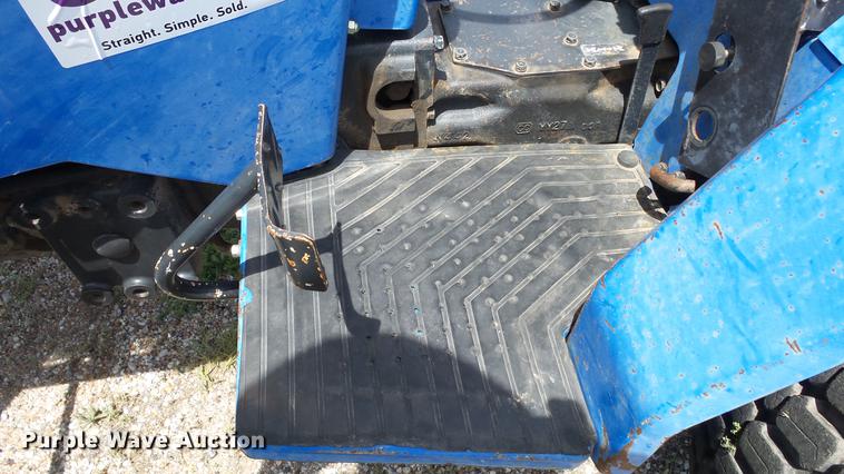 image for item DE7107 New Holland TC30 tractor