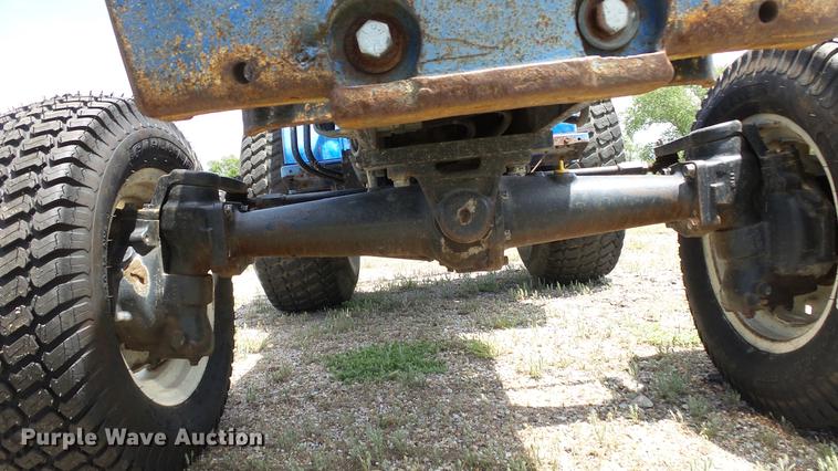 image for item DE7107 New Holland TC30 tractor