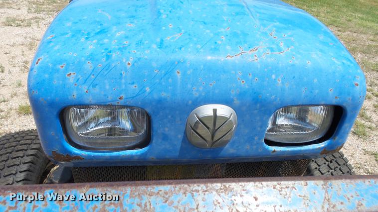 image for item DE7107 New Holland TC30 tractor