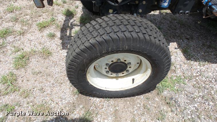 image for item DE7107 New Holland TC30 tractor