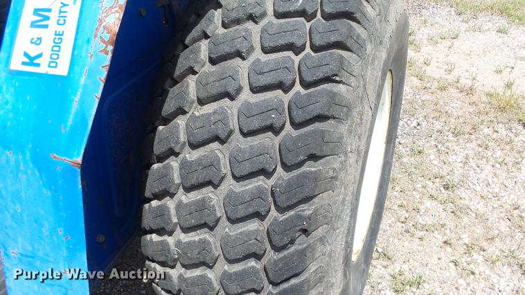 image for item DE7107 New Holland TC30 tractor