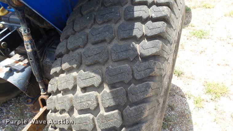 image for item DE7107 New Holland TC30 tractor