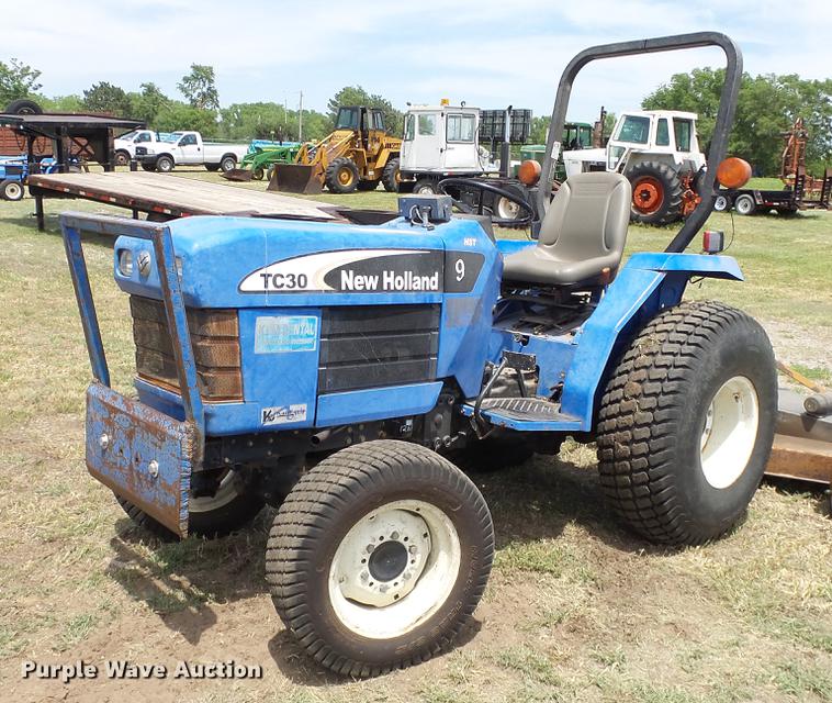 image for item DE7109 New Holland TC30 tractor