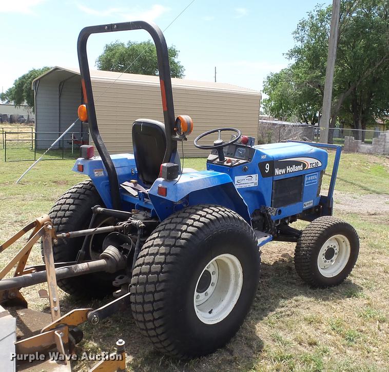 image for item DE7109 New Holland TC30 tractor