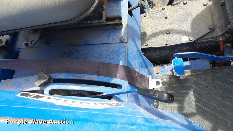 image for item DE7109 New Holland TC30 tractor