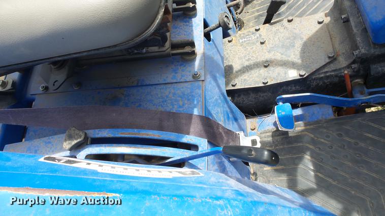 image for item DE7109 New Holland TC30 tractor