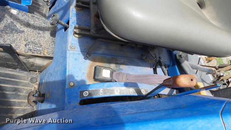 image for item DE7109 New Holland TC30 tractor