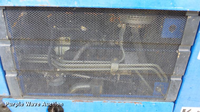 image for item DE7109 New Holland TC30 tractor