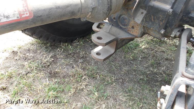 image for item DE7109 New Holland TC30 tractor