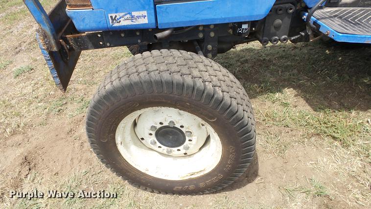image for item DE7109 New Holland TC30 tractor