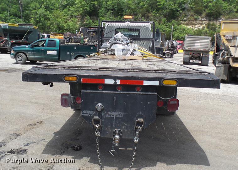 image for item DP9512 2007 Hino 338 flatbed truck