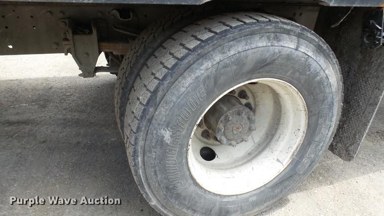 image for item DP9512 2007 Hino 338 flatbed truck