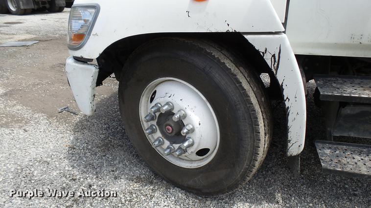 image for item DP9512 2007 Hino 338 flatbed truck