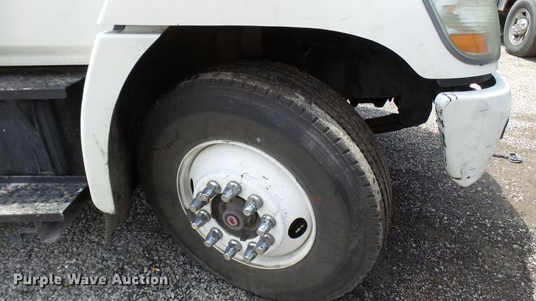 image for item DP9512 2007 Hino 338 flatbed truck