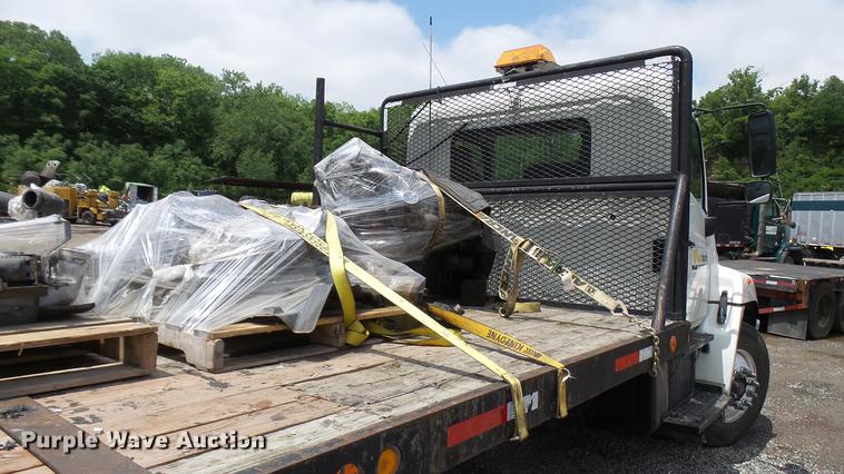 image for item DP9512 2007 Hino 338 flatbed truck