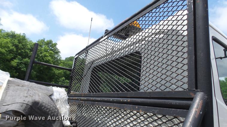 image for item DP9512 2007 Hino 338 flatbed truck