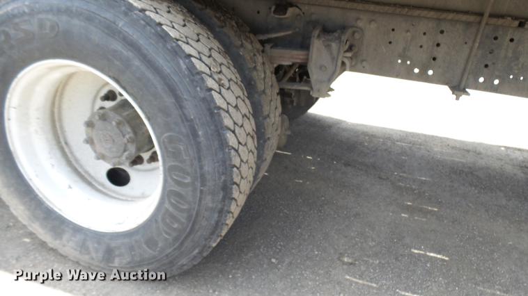 image for item DP9512 2007 Hino 338 flatbed truck