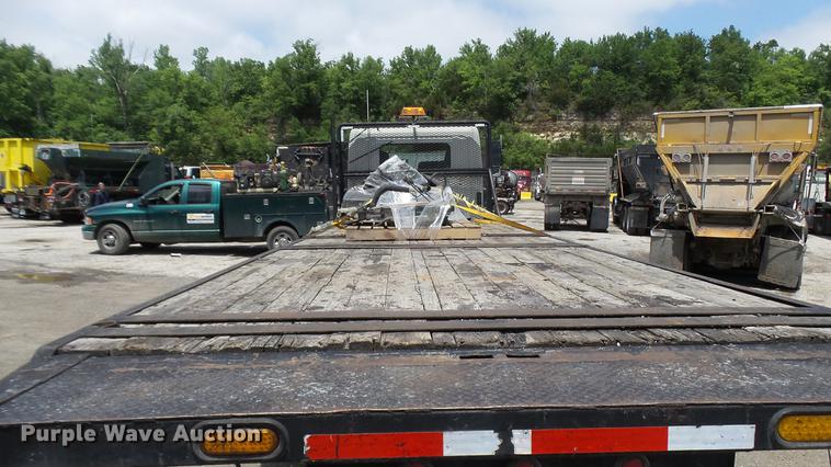 image for item DP9512 2007 Hino 338 flatbed truck