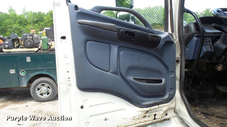 image for item DP9512 2007 Hino 338 flatbed truck