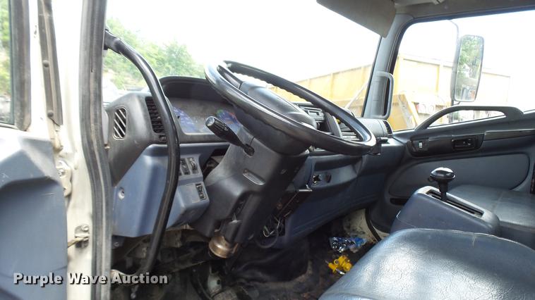 image for item DP9512 2007 Hino 338 flatbed truck