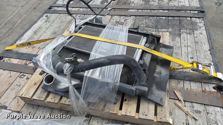 image for item DP9512 2007 Hino 338 flatbed truck