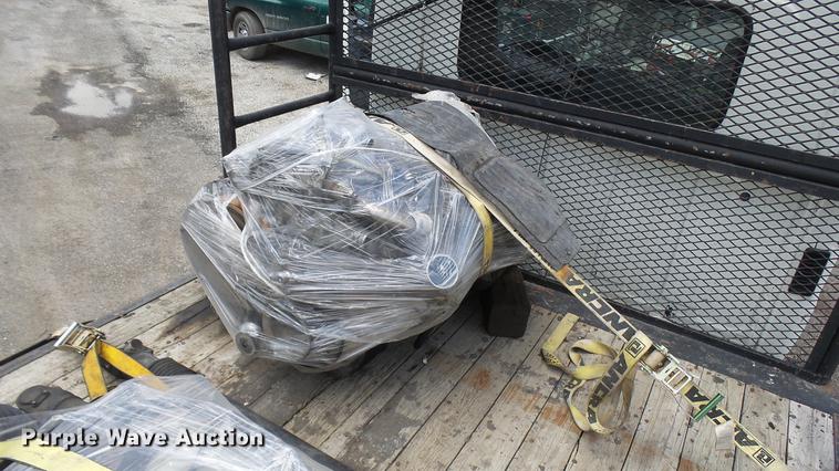 image for item DP9512 2007 Hino 338 flatbed truck