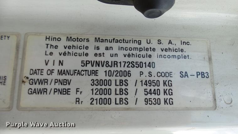 image for item DP9512 2007 Hino 338 flatbed truck