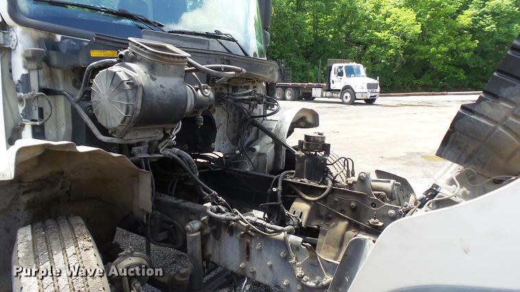 image for item DP9512 2007 Hino 338 flatbed truck