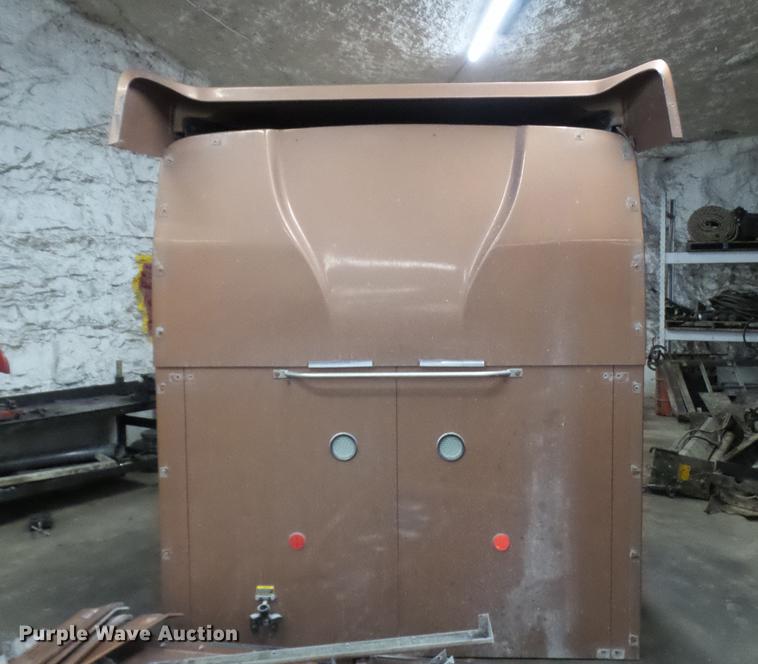 image for item DP9515 Mack sleeper