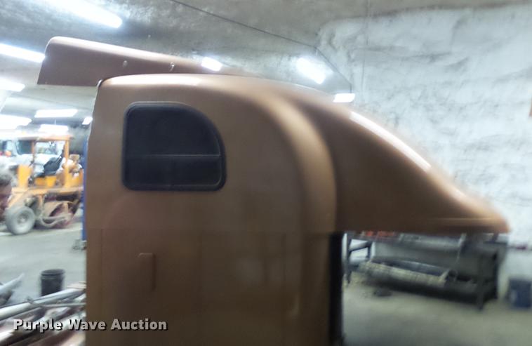 image for item DP9515 Mack sleeper