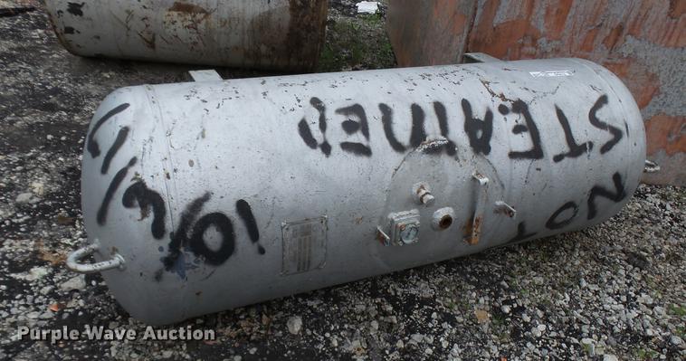 image for item DP9519 (2) propane tanks