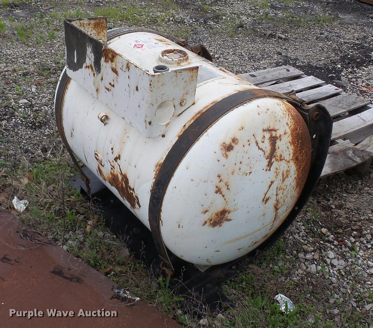 image for item DP9519 (2) propane tanks