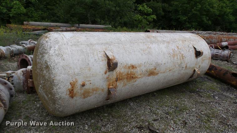 image for item DP9520 (2) propane tanks