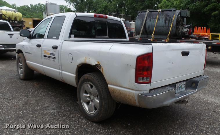 image for item DP9525 2004 Dodge Ram 1500 Quad Cab pickup truck