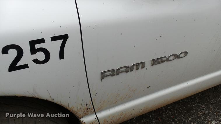 image for item DP9525 2004 Dodge Ram 1500 Quad Cab pickup truck
