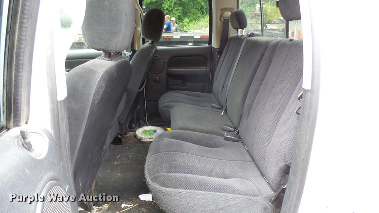 image for item DP9525 2004 Dodge Ram 1500 Quad Cab pickup truck