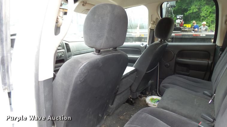 image for item DP9525 2004 Dodge Ram 1500 Quad Cab pickup truck