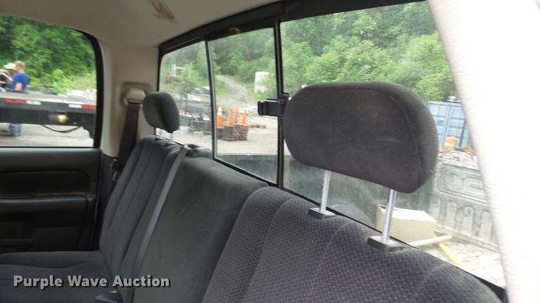 image for item DP9525 2004 Dodge Ram 1500 Quad Cab pickup truck