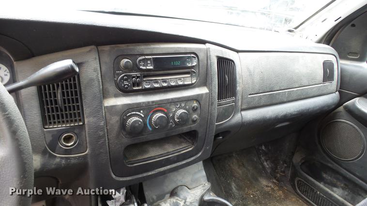 image for item DP9525 2004 Dodge Ram 1500 Quad Cab pickup truck