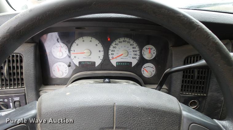 image for item DP9525 2004 Dodge Ram 1500 Quad Cab pickup truck