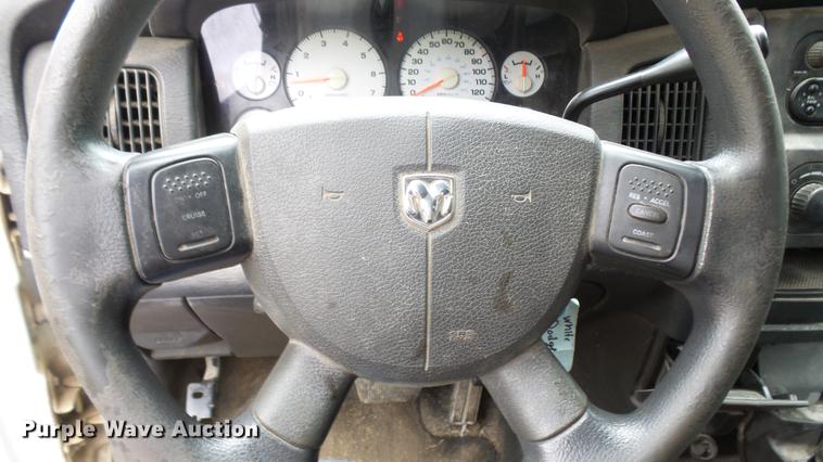 image for item DP9525 2004 Dodge Ram 1500 Quad Cab pickup truck