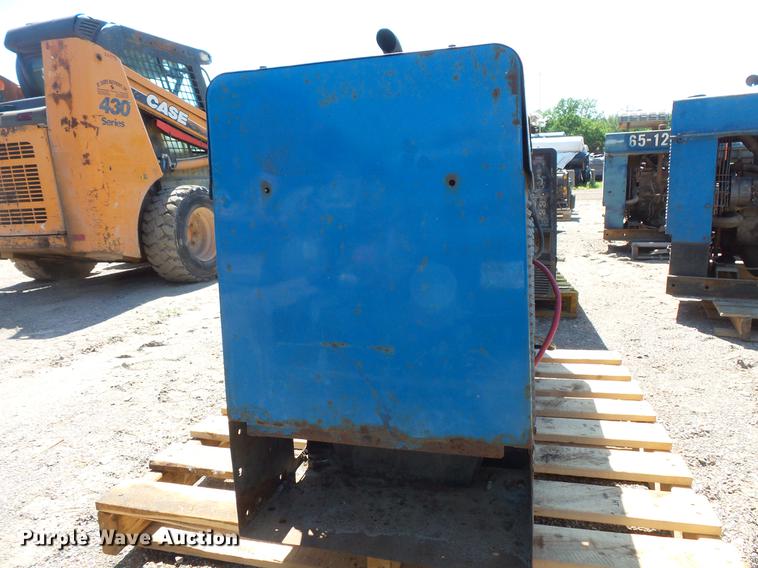 image for item DV9298 (2) Bobcat 225 welders