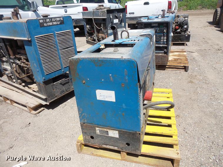 image for item DV9298 (2) Bobcat 225 welders