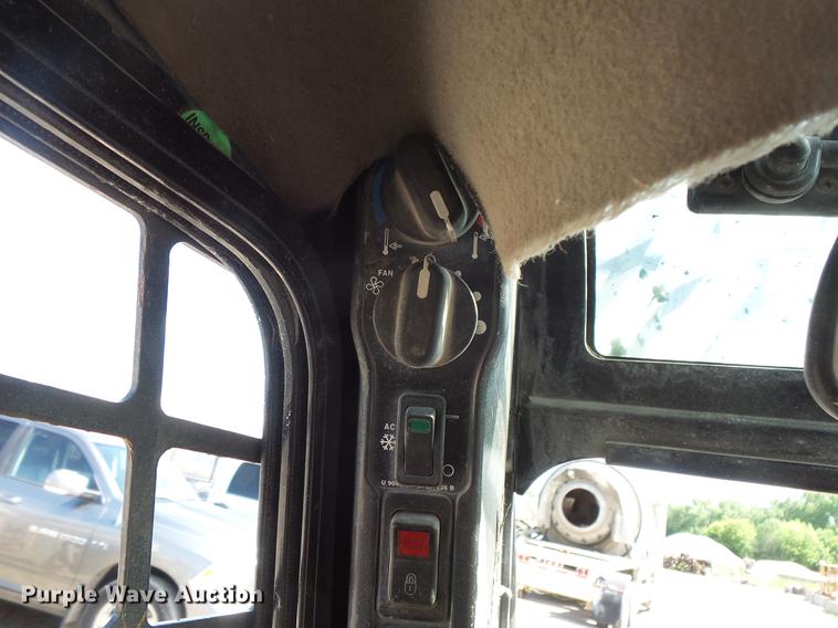 image for item DV9303 2009 Case 445 skid steer